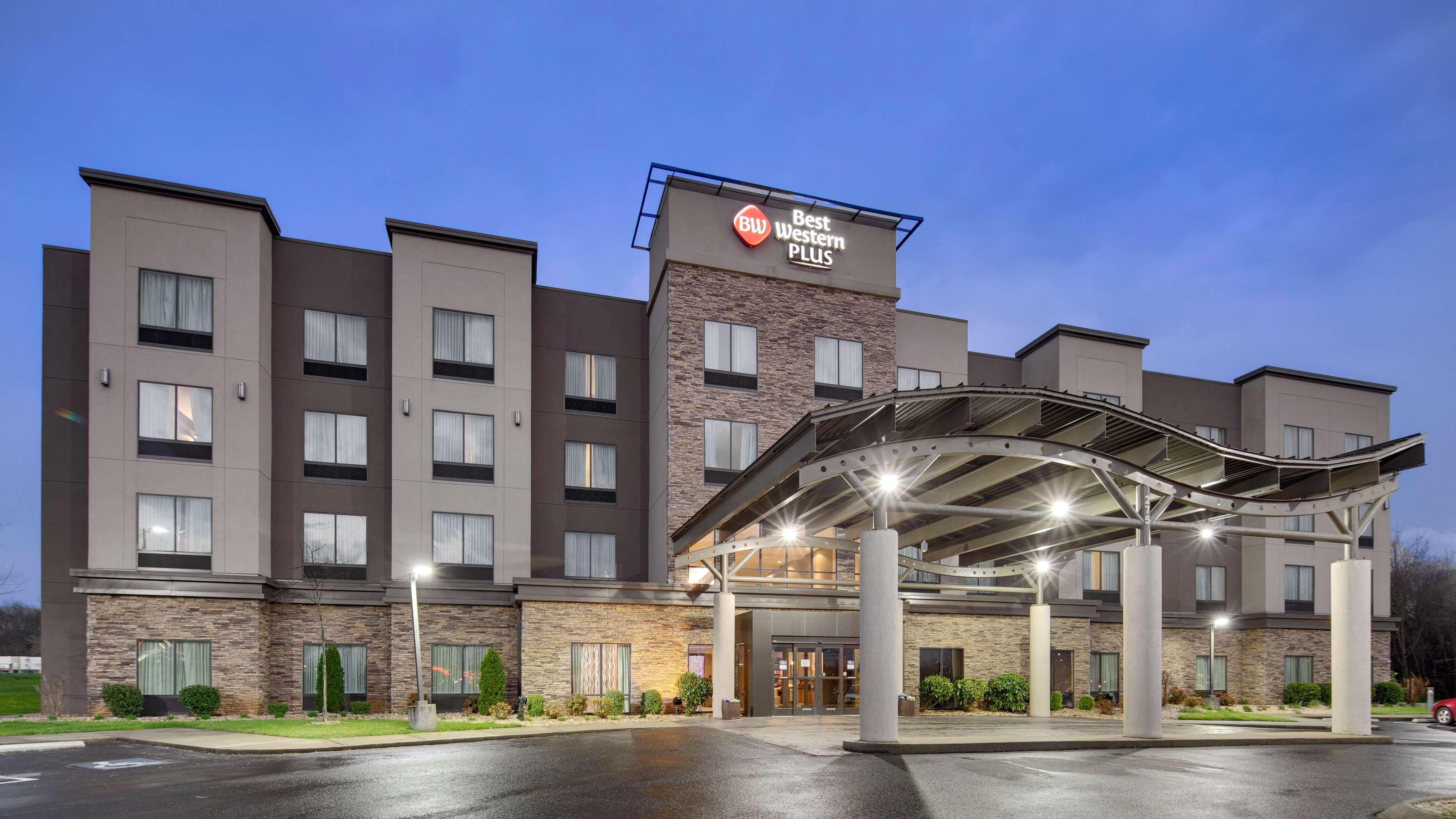 Best Western Plus Atrium Inn & Suites Clarksville Extérieur photo